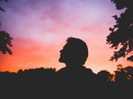 Silhueta de um homem