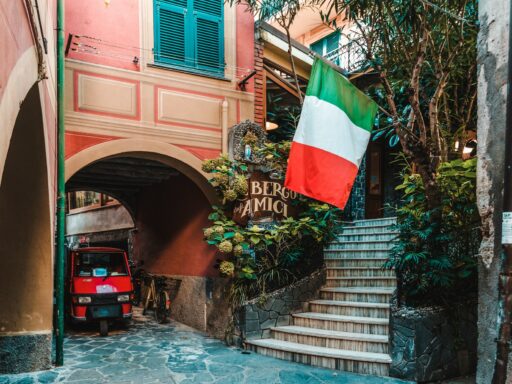 rua tradicional na Itália